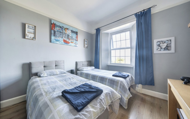 4Br Stunning Sea View Escape-near Snowdonia & Coastal Trails