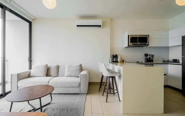 w Engaging 1BR w Balcony in San Francisco