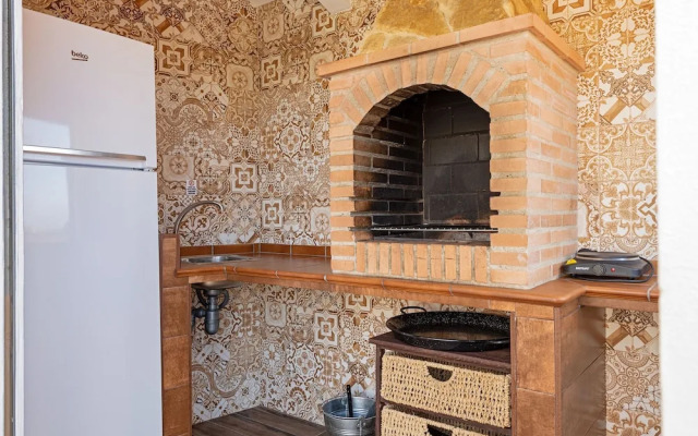 Quaint Holiday Home in Sevilla With Swimming Pool