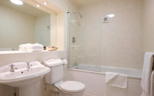 Hallmark Inn Chester