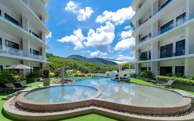 Naiharn Loft near Beach UTL B325