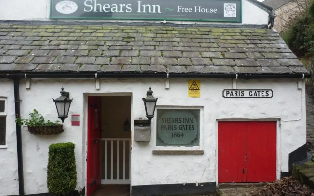 Shears Inn