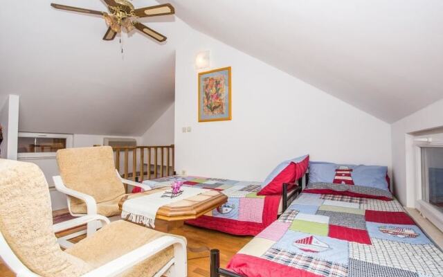 Holiday House Tina Seget