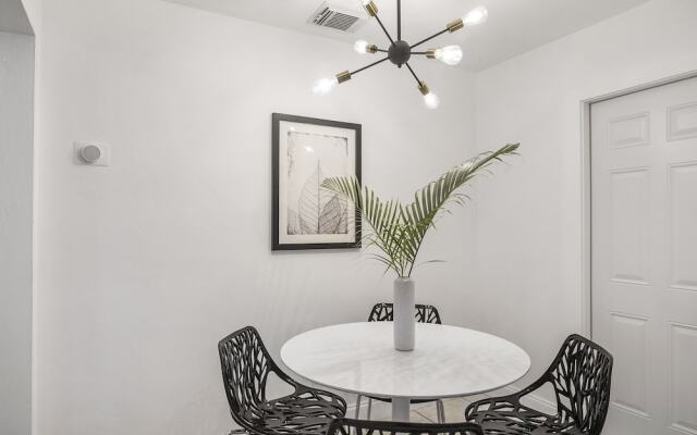 Alani Bay Premium Condos