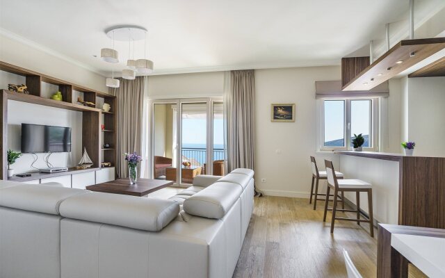 Lustica Bay Magnolia Apartment