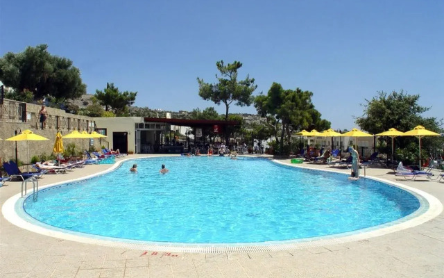 Marianthi Studios & Apartments