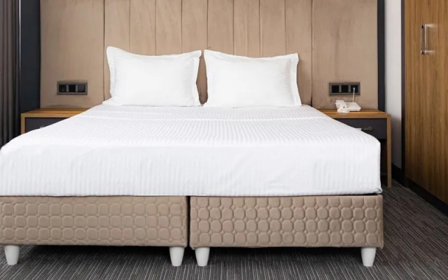 Home Plus Hotel