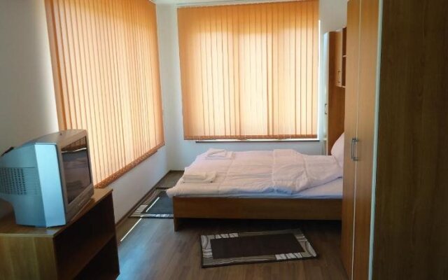 Adri Guest House