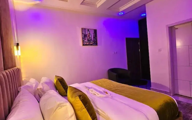2 Bed Apartment 2 - Cosy Benin City Escape