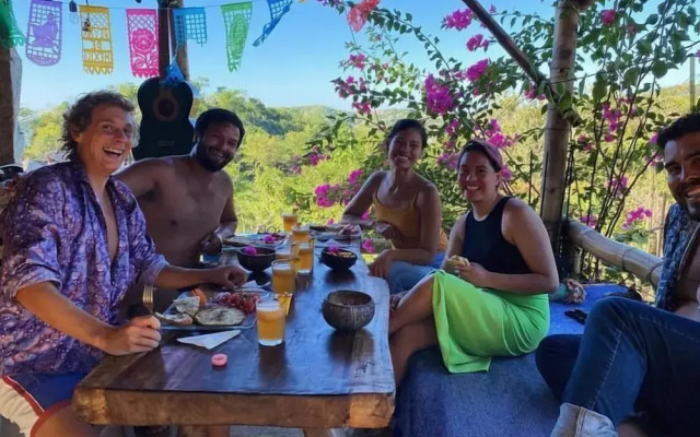 Bajo las Estrellas eco camp