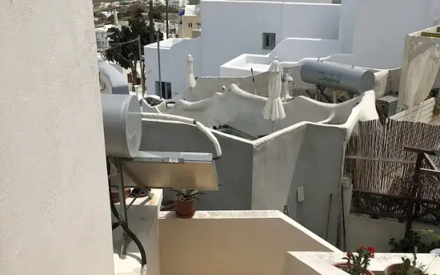 Traditional House in the Center of Santorini