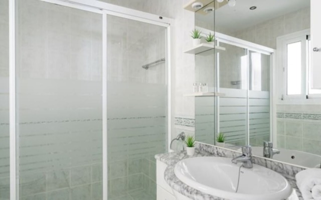 Apartment - 2 Bedrooms with Pool, WiFi and Sea views - 107869