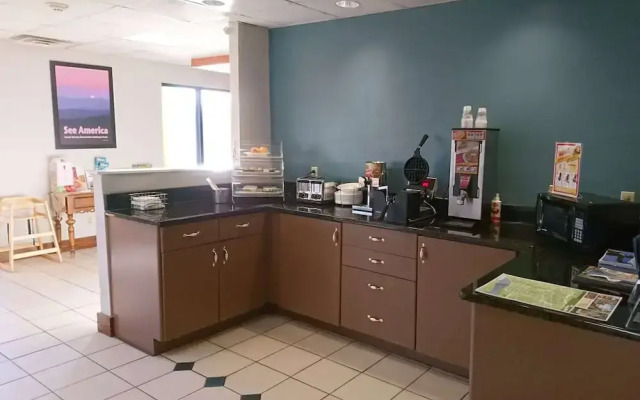 Travelodge Knoxville East