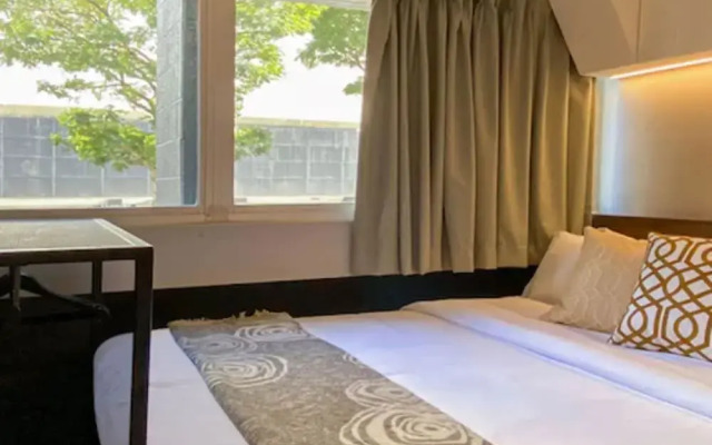ST Signature Bugis Beach, SHORT OVERNIGHT, 8 hours: 11PM-7AM