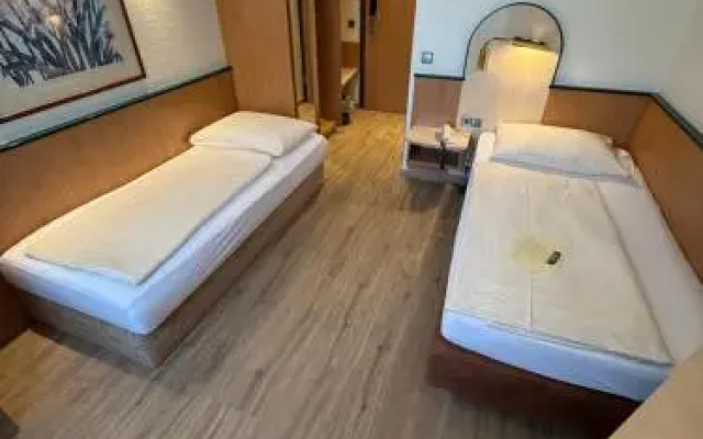 Parkhotel Crombach
