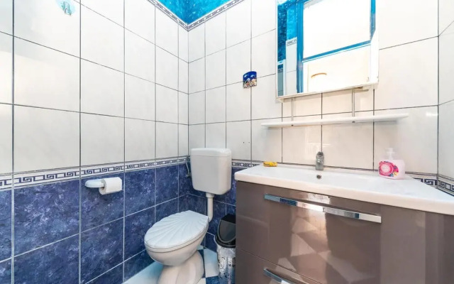 Nice Apartment in Trogir With 2 Bedrooms and Wifi