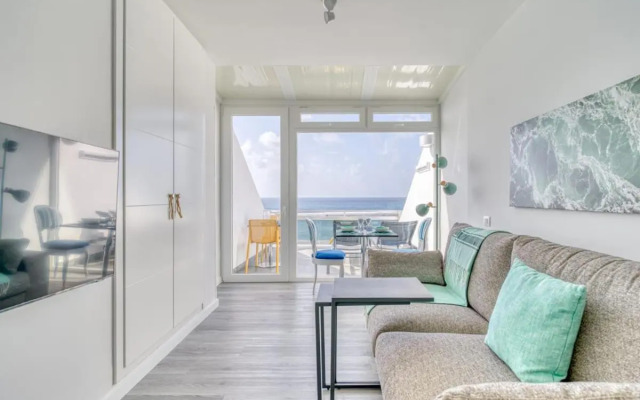 Luxury Suite Over The Beach