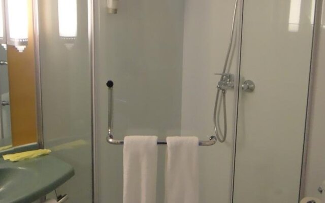 IBIS Hangzhou South Station