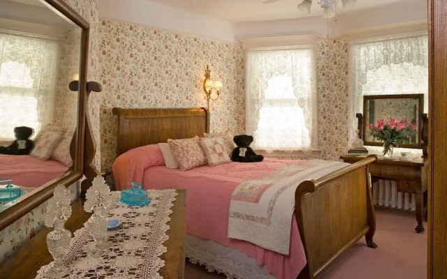 Main Street Manor