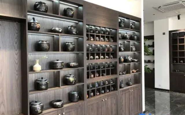 Xihan Hotel (Jianshui Ancient City Small Train Store)