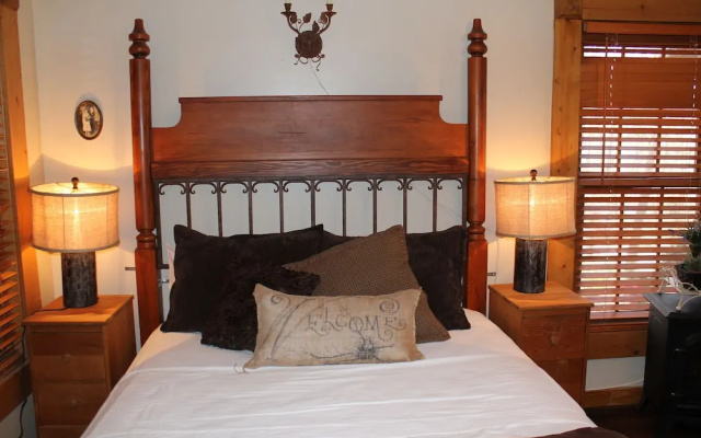 Bear Creek Lodge Cabin Resort