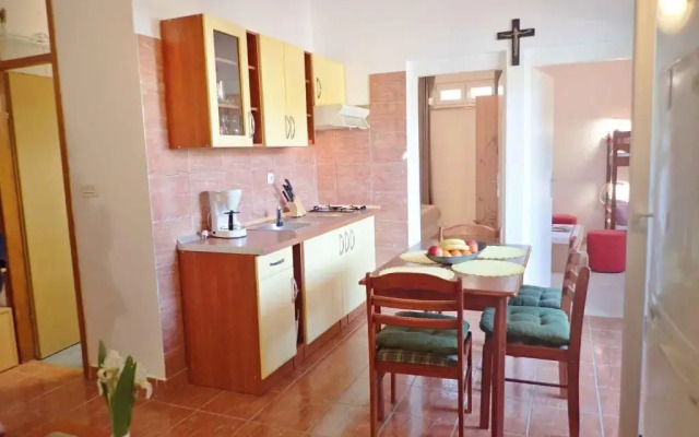 Apartments in Jasenice 41709
