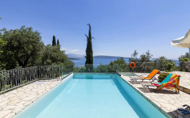 Scirocco And Folitsa Villas