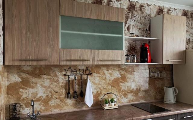 Две Подушки на улице Дуки 25