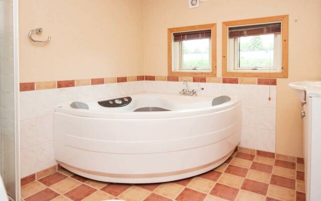 Lovely Holiday Home With Sauna in Fårvang