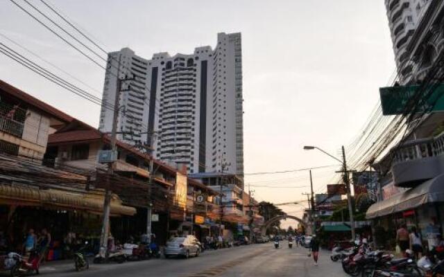 Breeze Hostel Pattaya