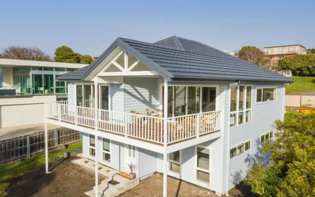 Beach House on Bentley