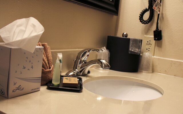 Grand View Inn and Suites