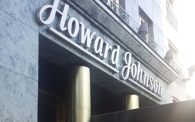 Howard Johnson by Wyndham 9 De Julio Avenue