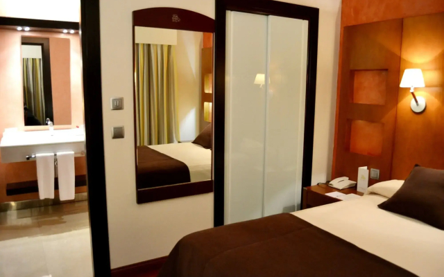 Maroa Hotel