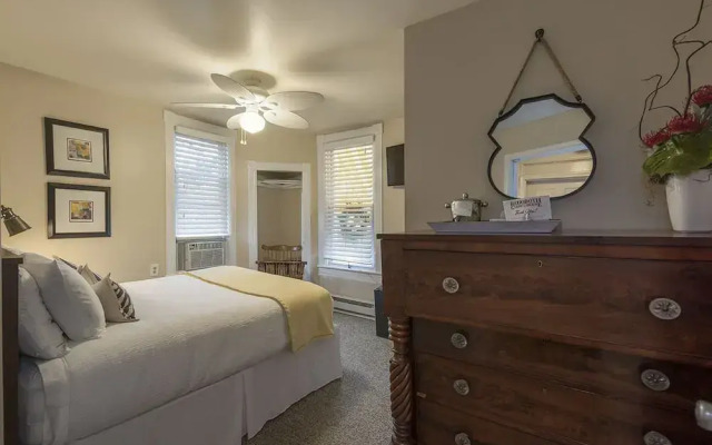 Rehoboth Guest House - Adults only