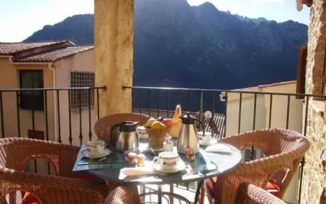 Gite Piazza Alla Pietra- Ota