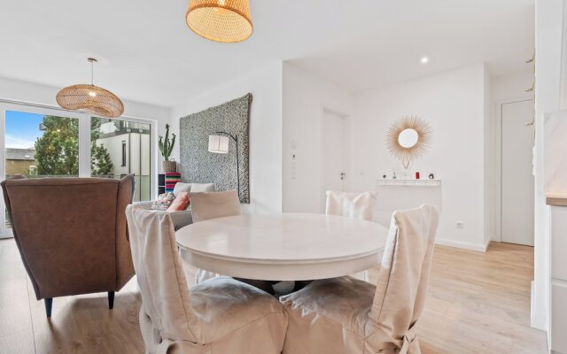 Stylish Apt Bouneweg-Süd Book Now ID225