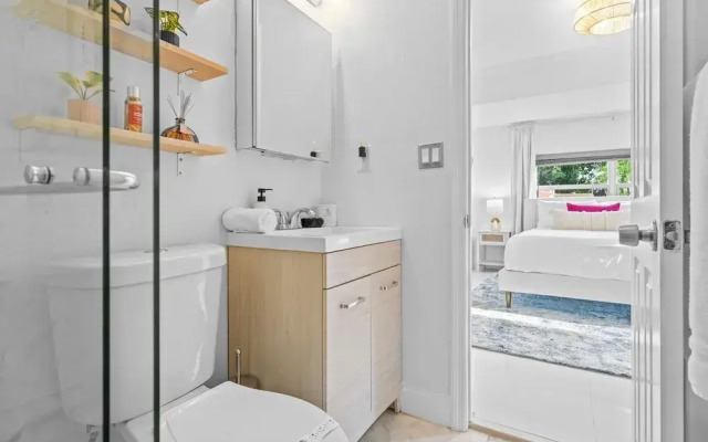 Arthaus- Fully Stocked Kitchen and Fenced Yard