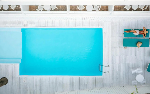 Azure Mare Hotel