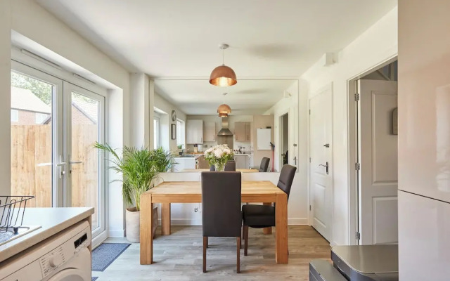 Host Stay Cornflower Way