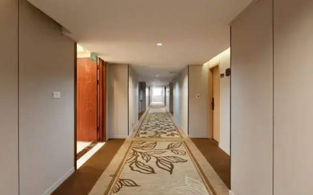 Starway Hotel