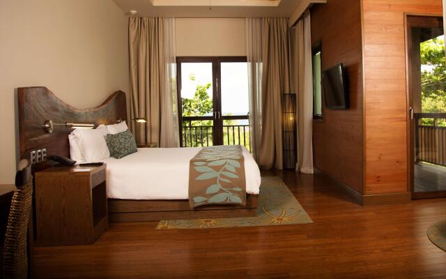 Indura Beach & Golf Resort, Curio Collection by Hilton