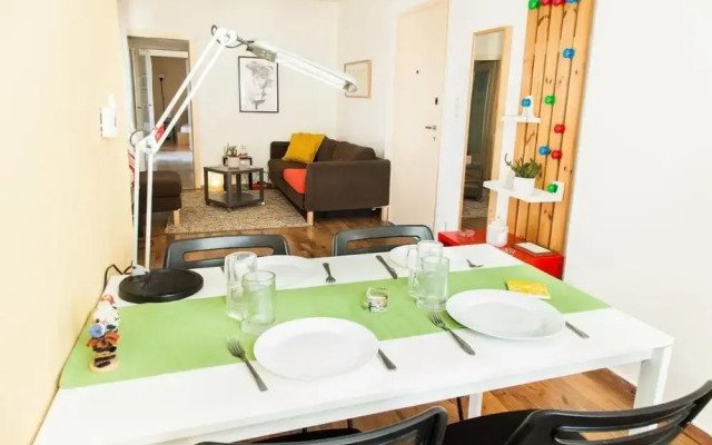 Bright apt w lovely view in Lycabettus