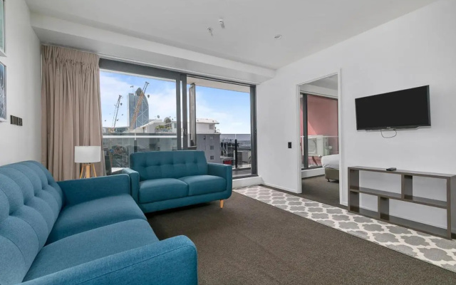 2 BR APT w/ Private Balcony + Netflix near Spark! – Guest Rooms – Auckland