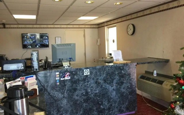 Red Carpet Inn & Suites