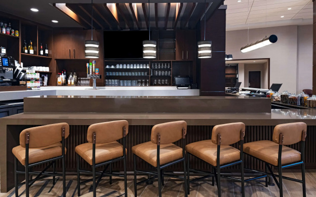 Hyatt Place Austin / Lake Travis / Four Points