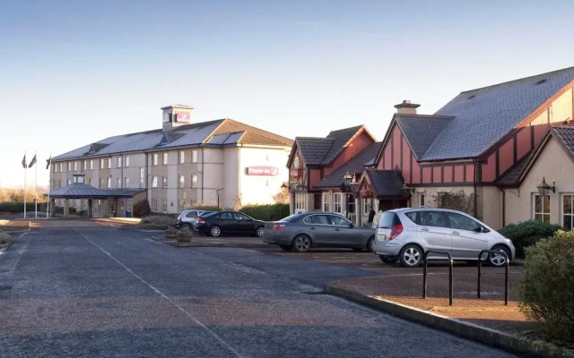 Premier Inn Livingston - M8 Jct3