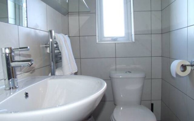 Cranny's B&B