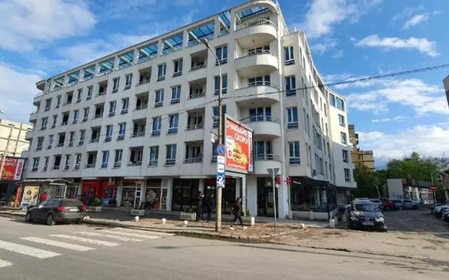 Colonel apartment 954