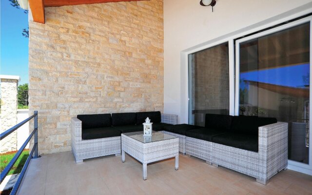 Beautiful Home in Sibenik With Wifi and 3 Bedrooms